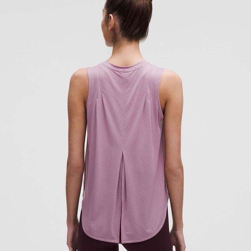 Lululemon Lightweight Split-Back Training Tank To… - image 2